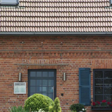 Gosciniec Jaroszewskie Wzgorze Bed & Breakfast *