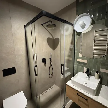 Gosciniec Jaroszewskie Wzgorze Sierakow (Greater Poland)