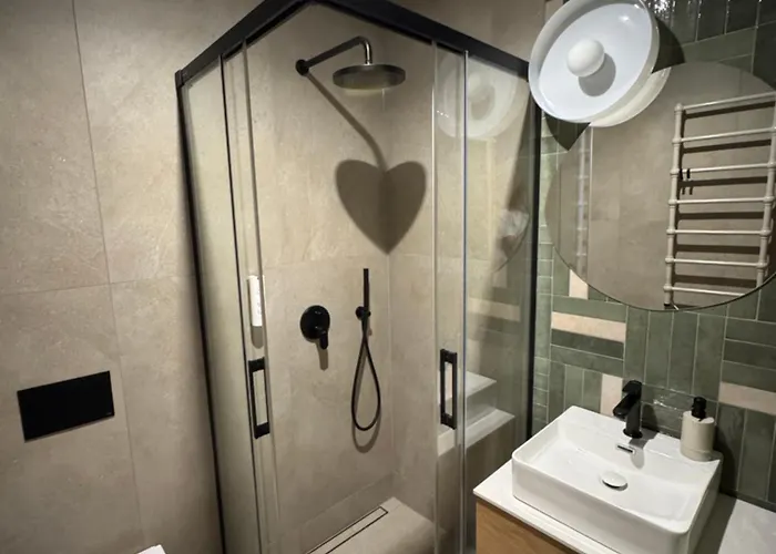 Gosciniec Jaroszewskie Wzgorze Sierakow (Greater Poland)